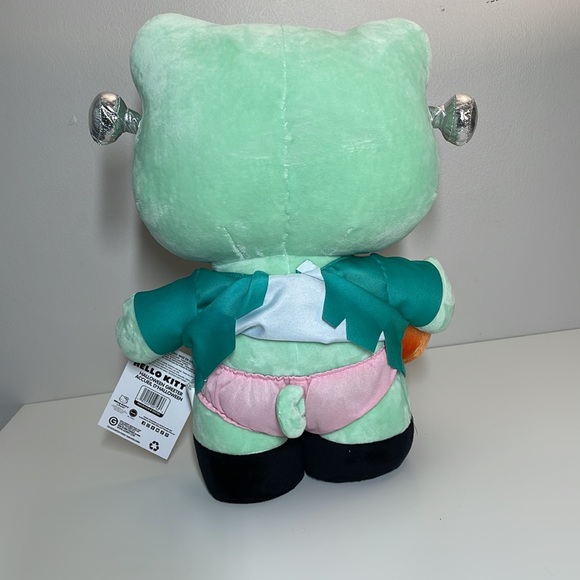 Hello Kitty Halloween Greeter Frankenstein - Picture 3 of 9